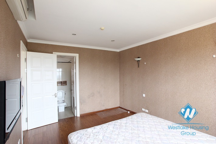 Nice apartment for rent in E Tower, Ciputra area, Tay Ho District, Ha Noi